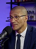 Portrait de Karim Bouamrane
